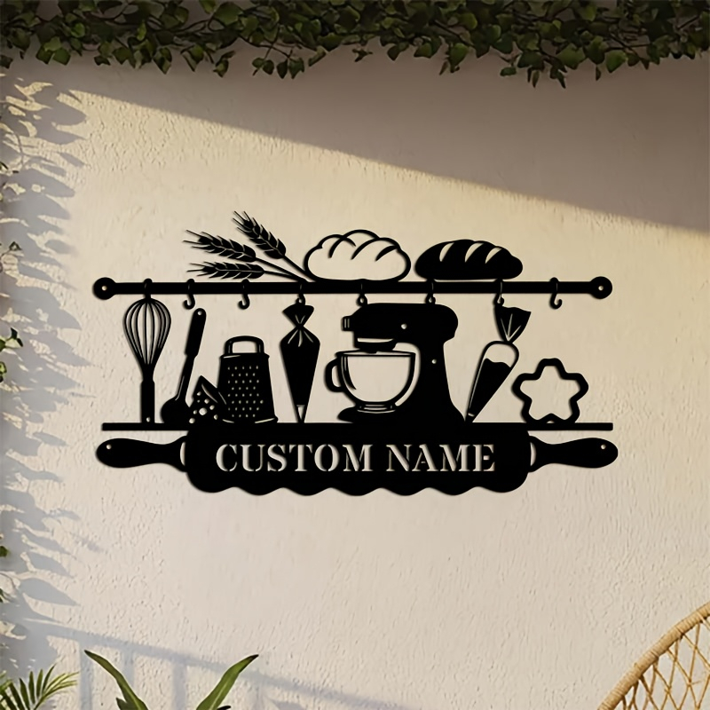 Baking In Kitchen - Arte de Pared de Hierro Personalizado